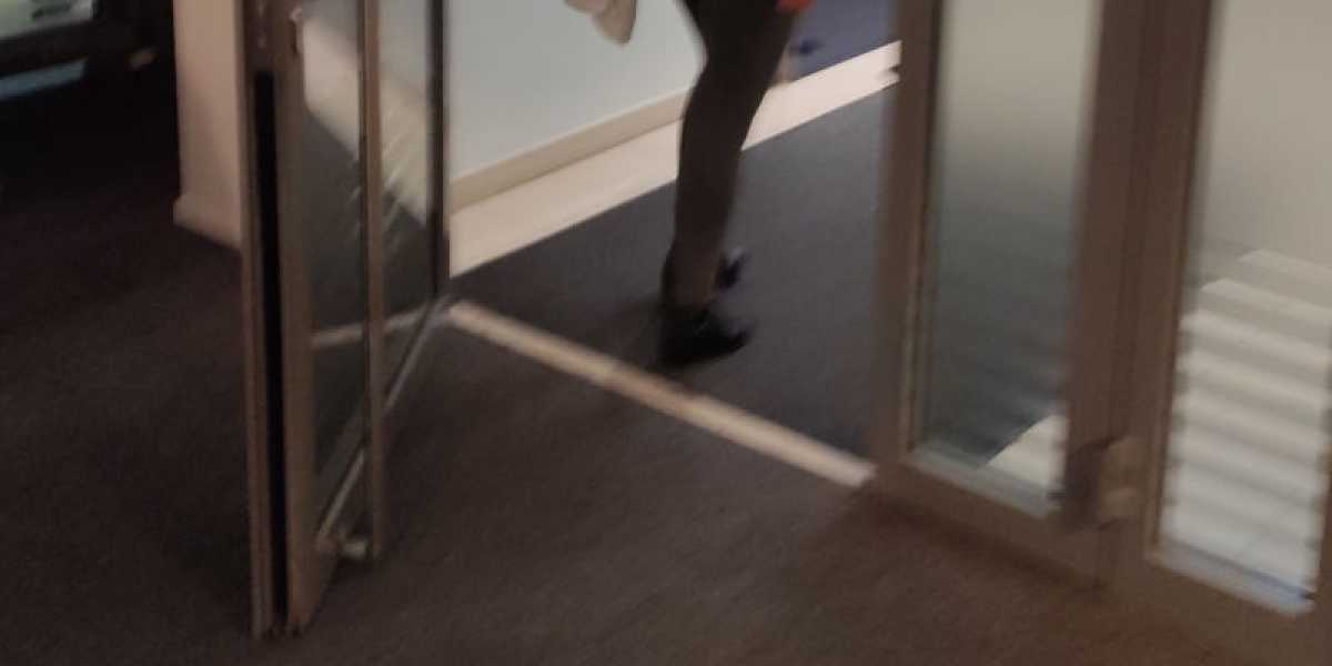 Dres. Adam Friedrich Brinkmann verlassen die Zahnklinik ABC Bogen Hamburg